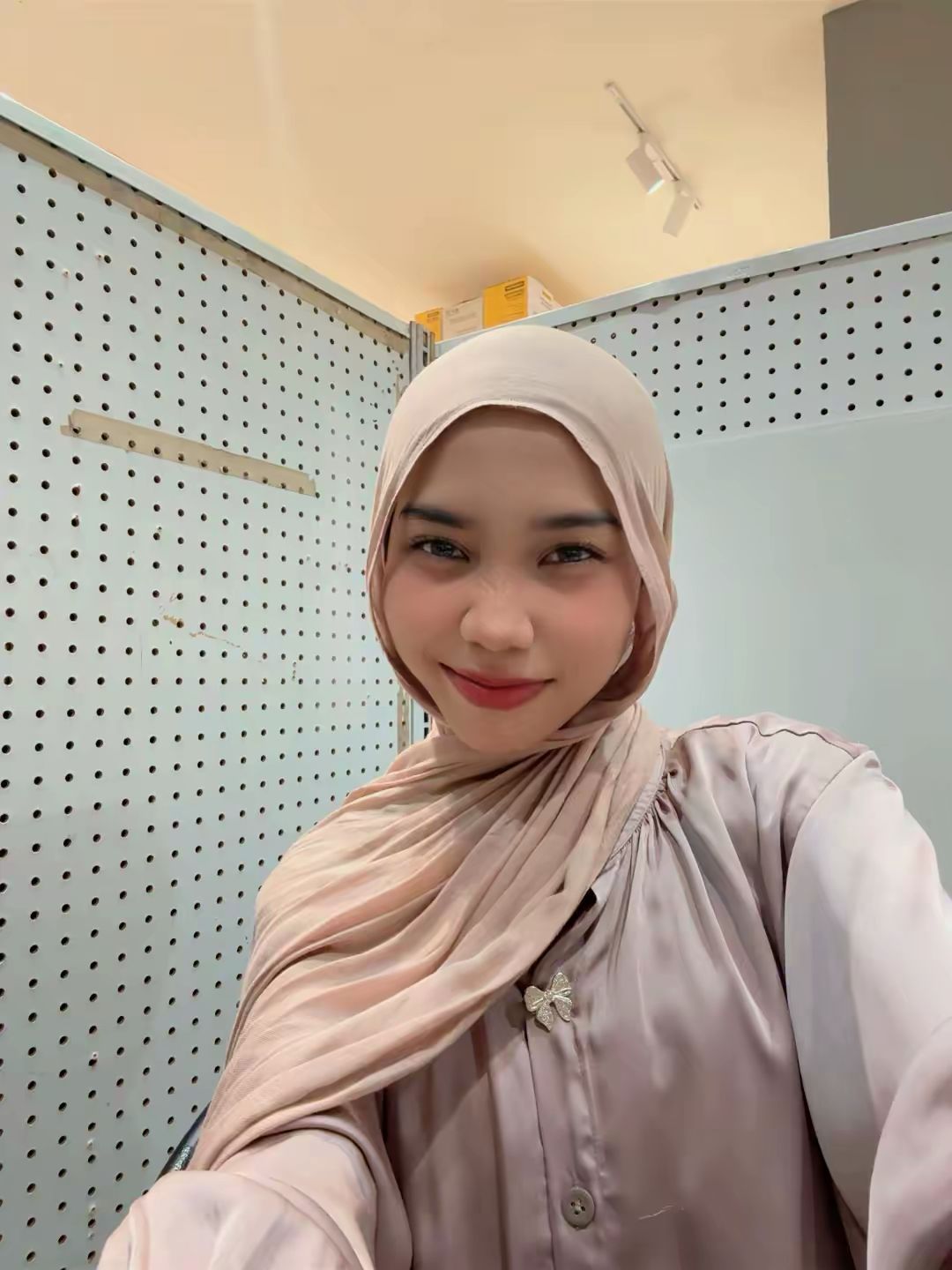 Foto Isnaini Kurnia Emilia Majid